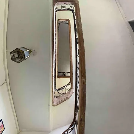 Large 6-bedroom On 3 Floors, In A Castle Near Honfleur 公寓